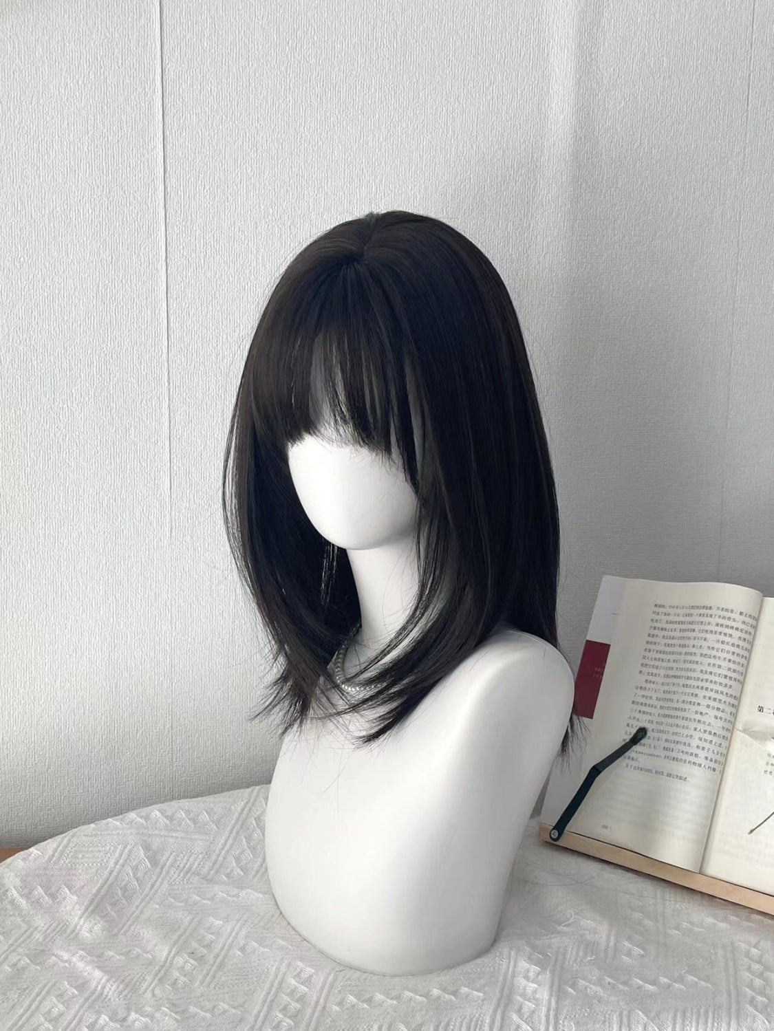 17.7 Shoulder Length Synthetic Wig with Air Bangs - WigWonders