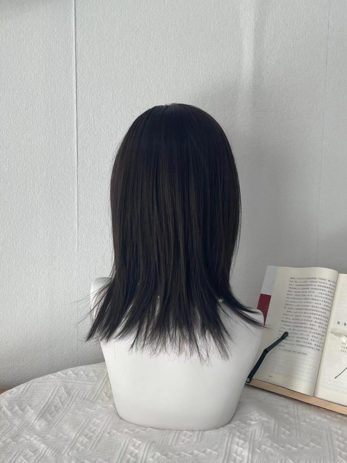 17.7 Shoulder Length Synthetic Wig with Air Bangs - WigWonders